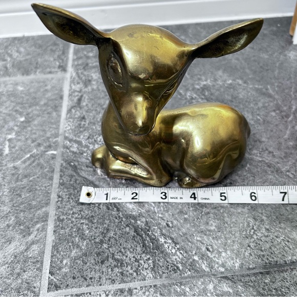 Vintage Brass Fawn Deer Sculpture 6.5"x6" Spring Home Decor Sitting Baby Deer - Picture 9 of 16